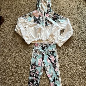 3 PIECE SET! Nike cropped windbreaker, legging, bra set